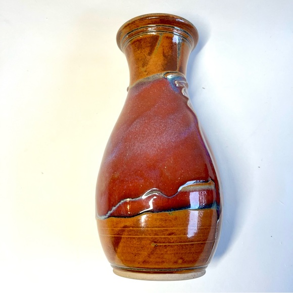 Signed Art Pottery Vase 4 feathers signature on bottom 8 In tall Sunset Colors - Picture 10 of 11
